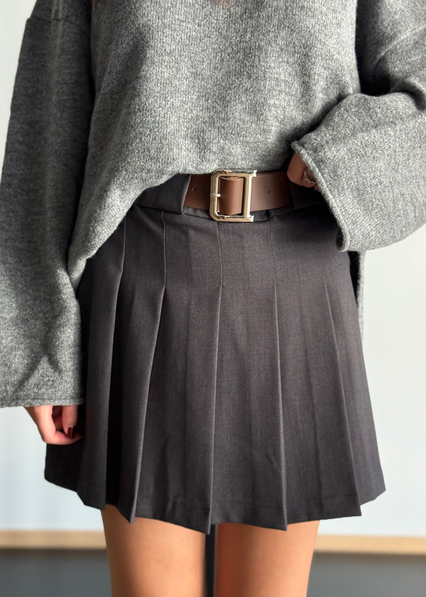 Gonna a pieghe grigia con zip laterale -LUMINA
