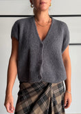 Carica l'immagine nel visualizzatore della galleria, Gilet piombo in maglia soft con bottoni - PHILIALOFT