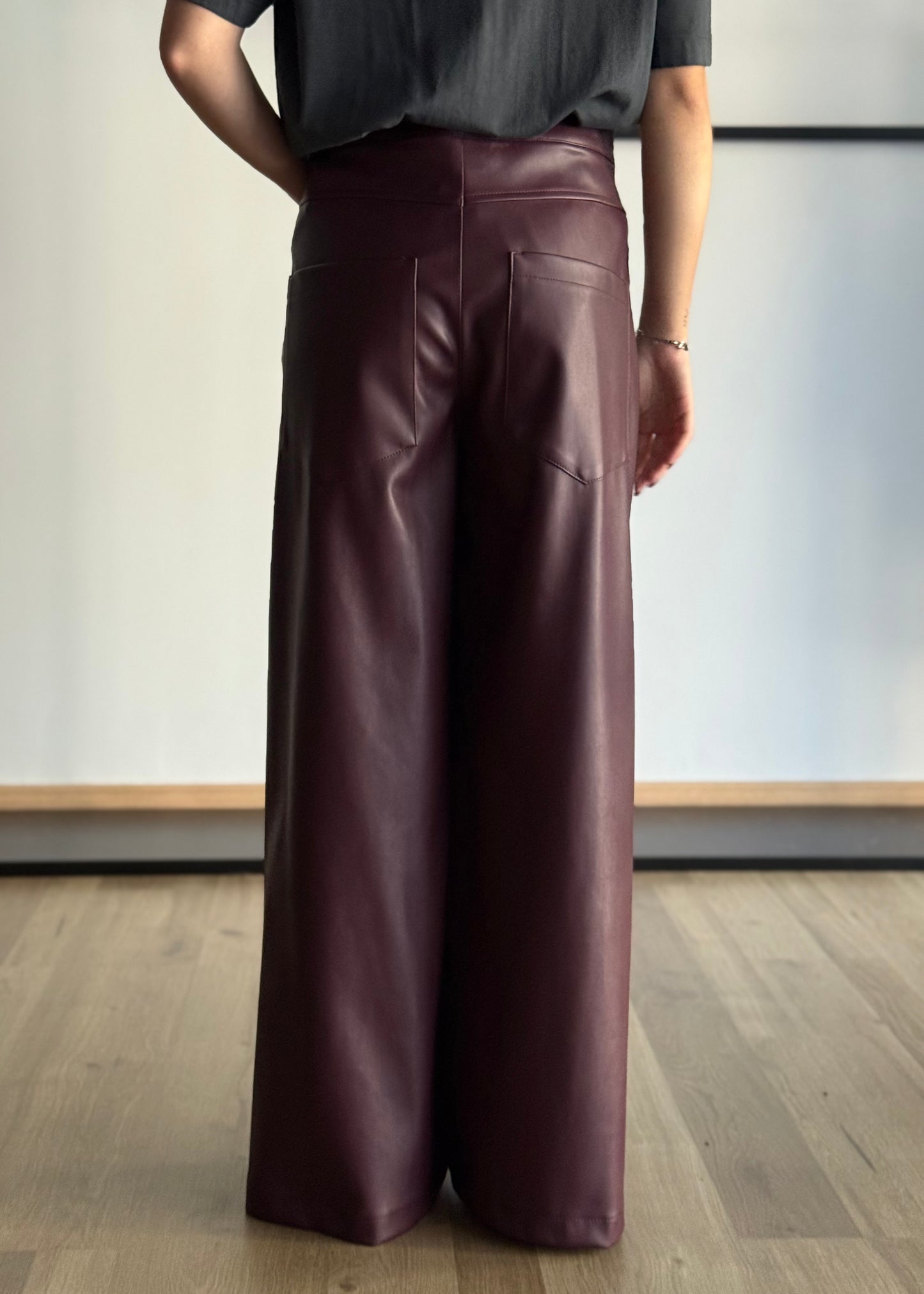 Pantalone dritto in ecopelle -ZAHJR