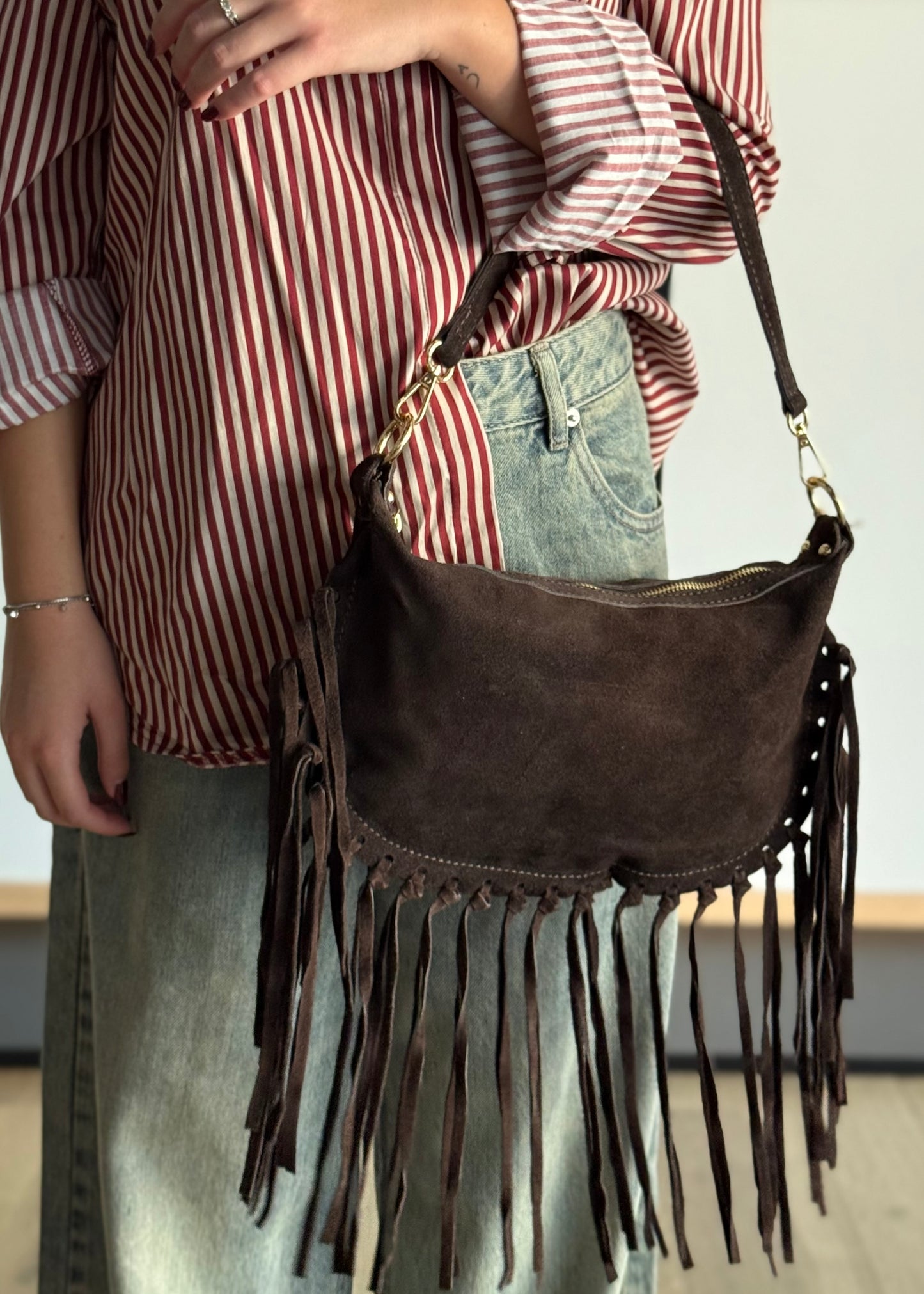 Borsa a Spalla in Camoscio con Frange Lunghe