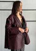 Carica l'immagine nel visualizzatore della galleria, Giacca oversize in eco-pelle bordeaux -ZAHJR