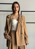 Carica l'immagine nel visualizzatore della galleria, Blazer ZAHJR doppiopetto con bottoni oro