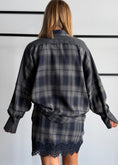 Carica l'immagine nel visualizzatore della galleria, Camicia over check - KONTATTO