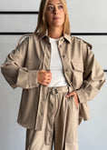 Carica l'immagine nel visualizzatore della galleria, Camicia over con maxi tasche - PHILIALOFT