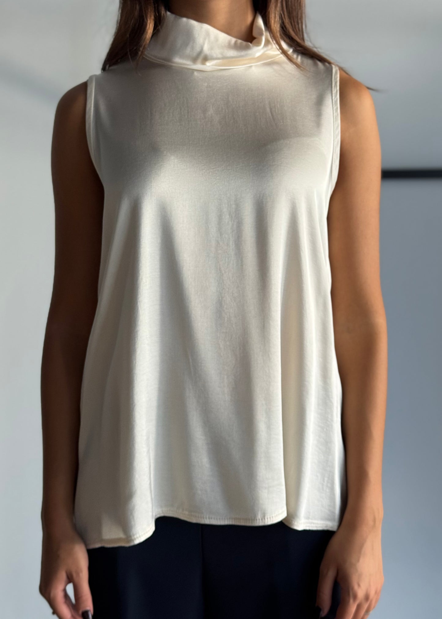 Top in viscosa con scollo lupetto -ZAHJR