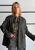 Carica l'immagine nel visualizzatore della galleria, Blazer tartan con foulard - ZAHJR