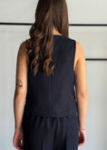 Carica l'immagine nel visualizzatore della galleria, Gilet sartoriale blu con bottoni -ZAHJR