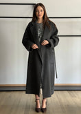 Carica l'immagine nel visualizzatore della galleria, Cappotto E-WOMAN con cintura
