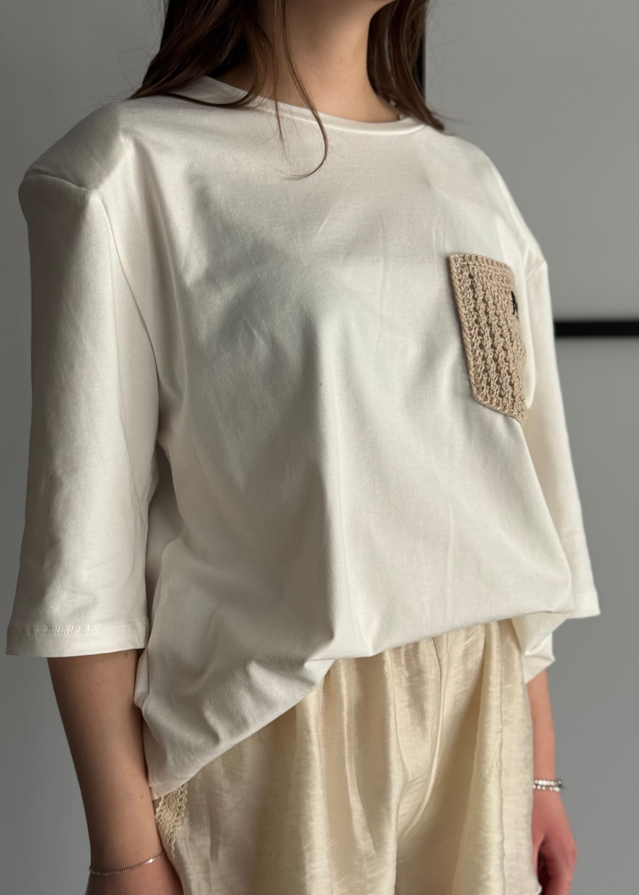 T-shirt KONTATTO con taschino crochet