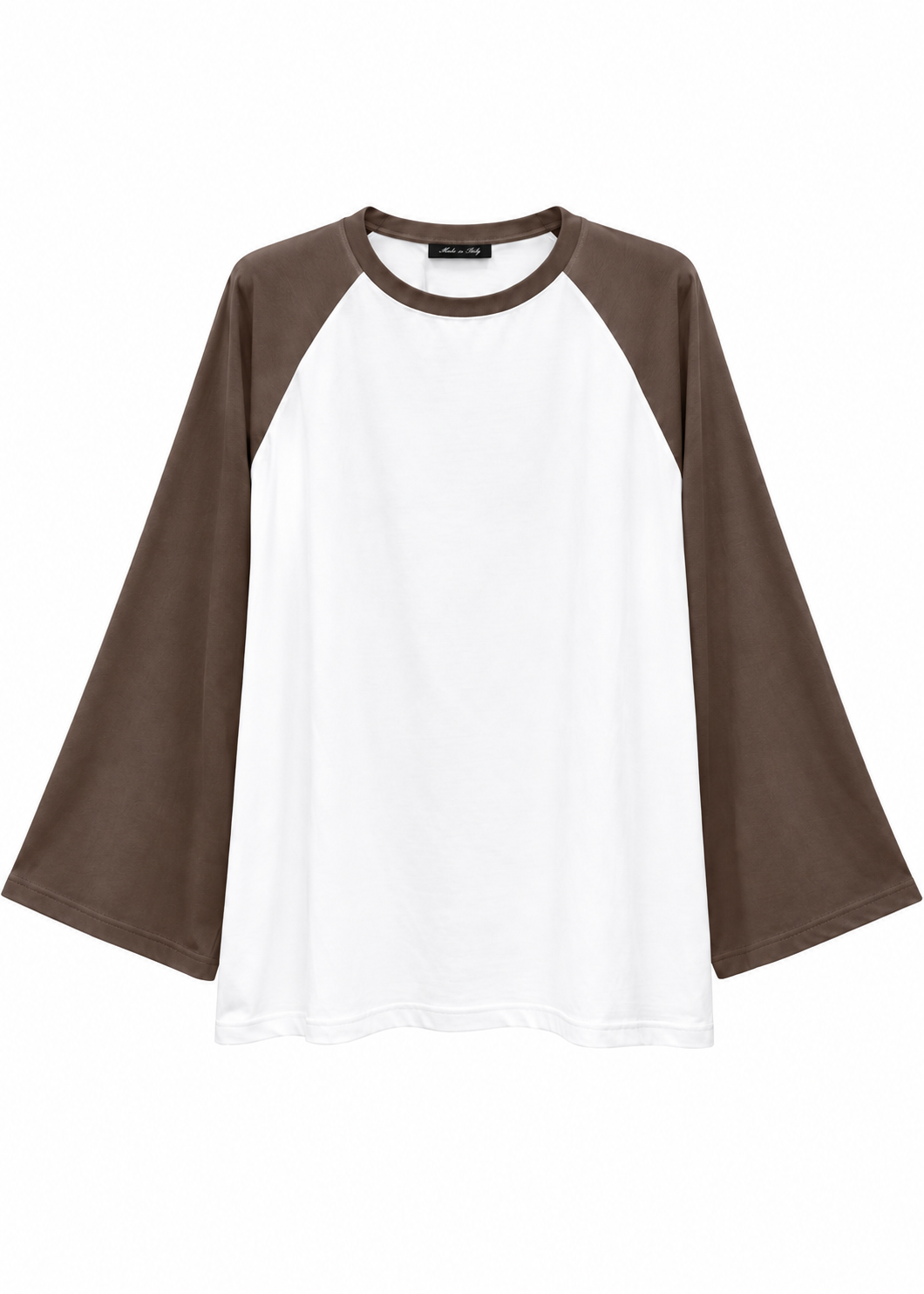 T-shirt bicolore con maniche raglan svasate