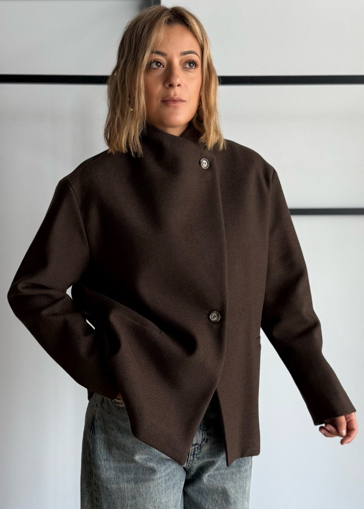 Cappotto moro con chiusura asimmetrica - ZAHJR