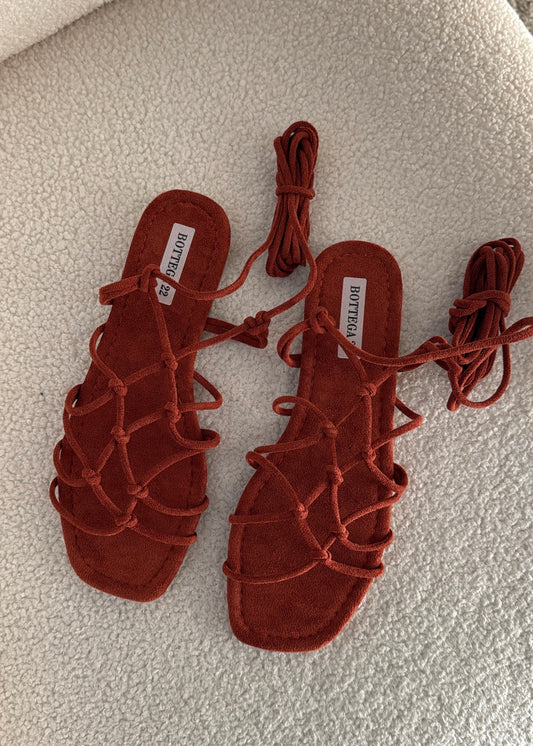 Sandali alla schiava in suede ruggine