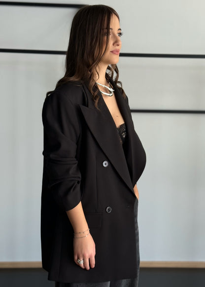 Blazer doppiopetto nero con revers ampi -KONTATTO