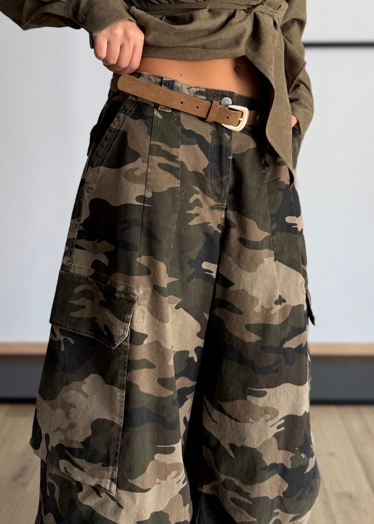 Bermuda cargo camouflage - KONTATTO