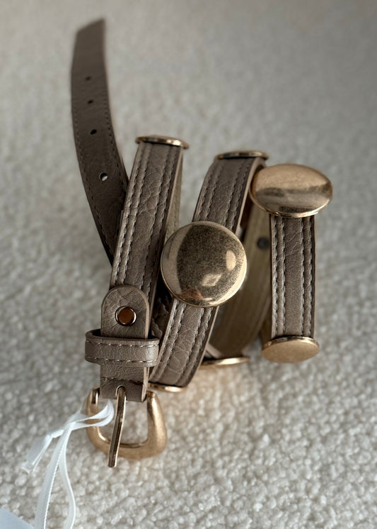 Cintura THEVICE beige con borchie oro