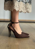Carica l'immagine nel visualizzatore della galleria, Décolleté Slingback THEVICE in camoscio
