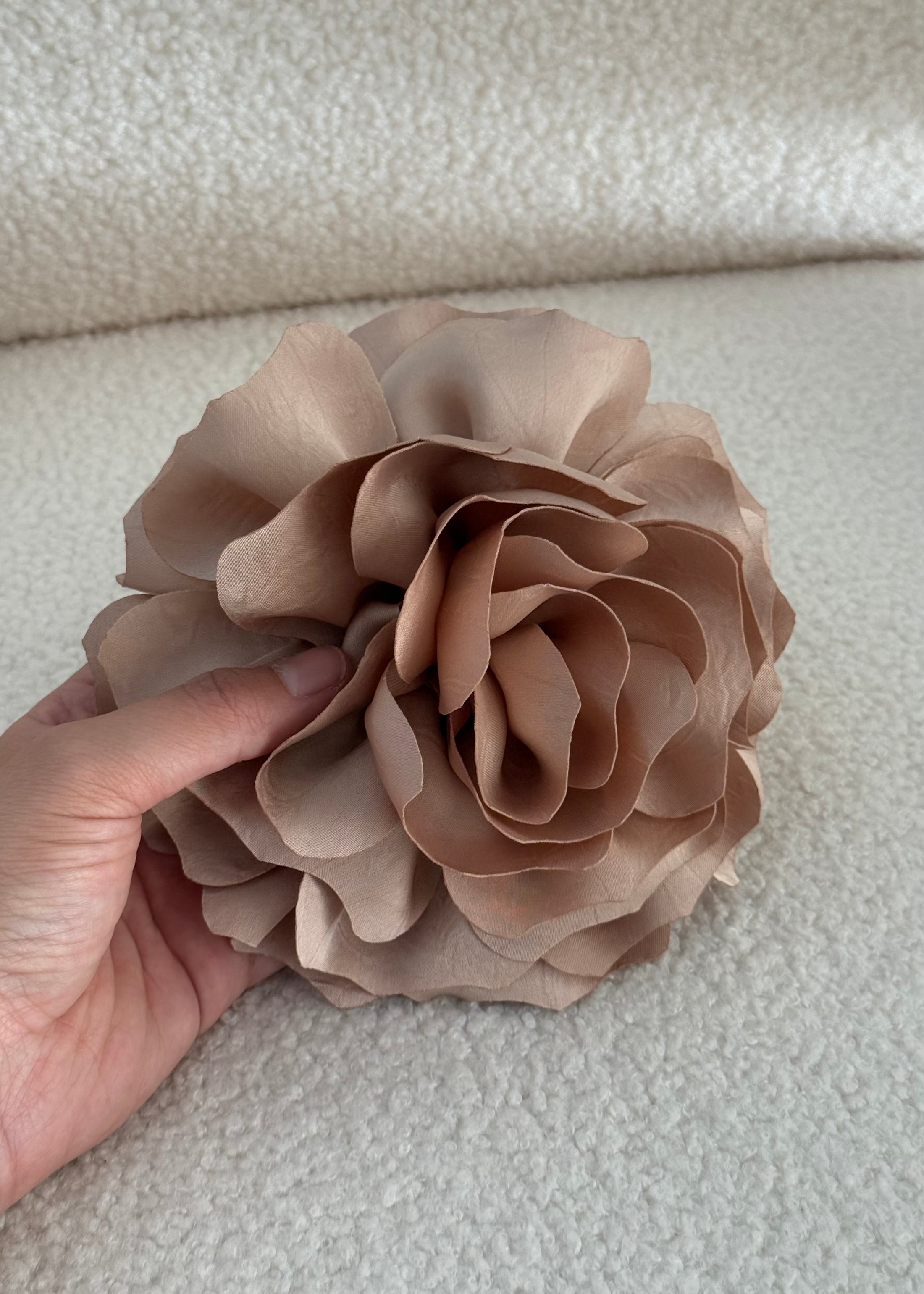 Spilla bloom rose