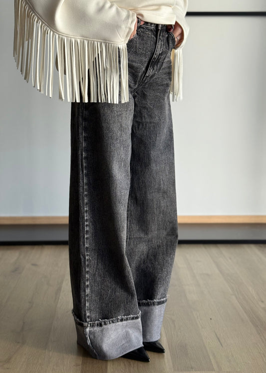 Jeans nero wide leg con risvolto