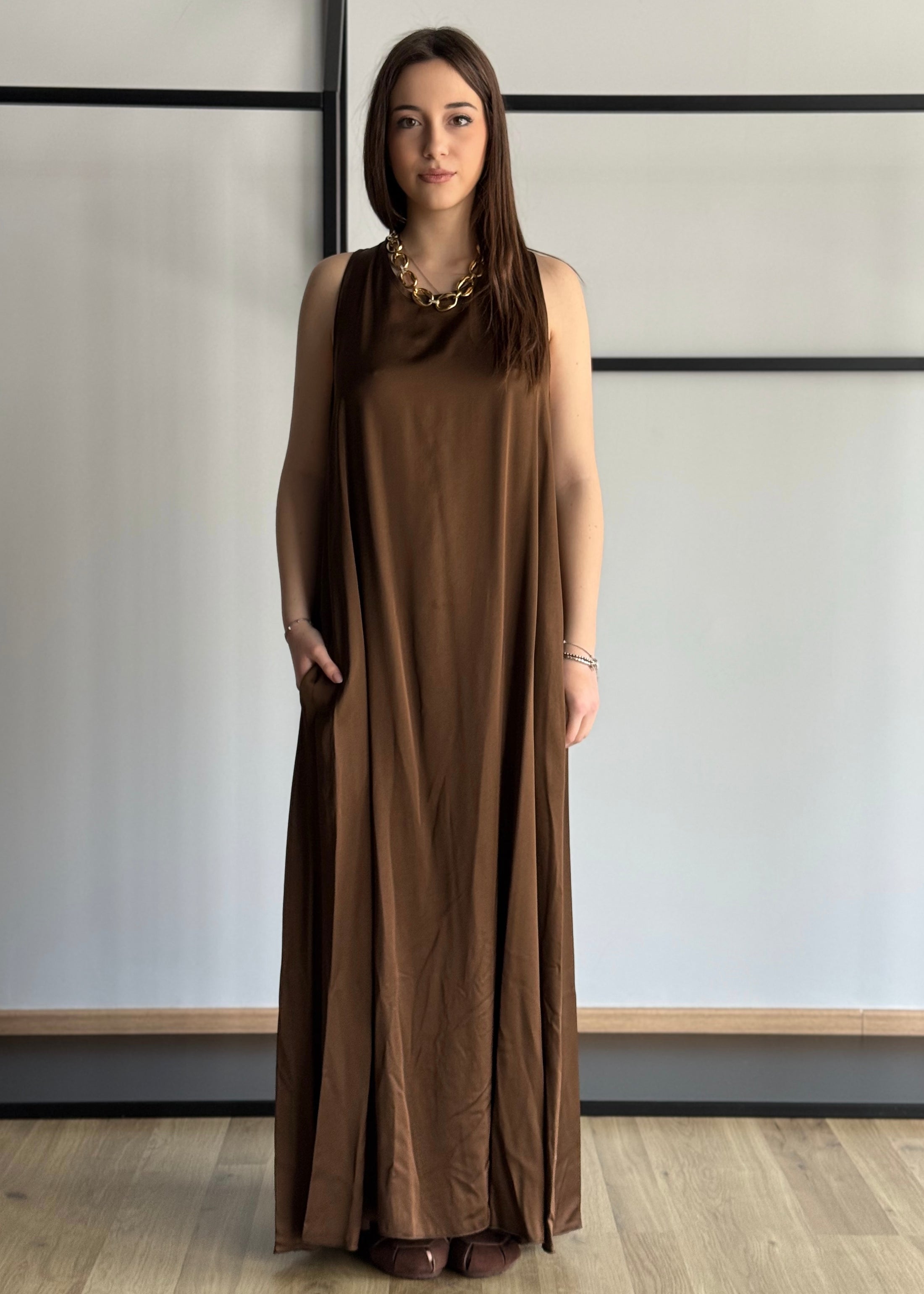 Abito lungo ZAHJR in satin moro