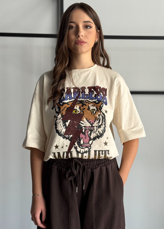 T-shirt oversize grafica “Fearless Wild Life” -PHILIALOFT