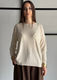 Carica l'immagine nel visualizzatore della galleria, Maglia ZAHJR girocollo latte
