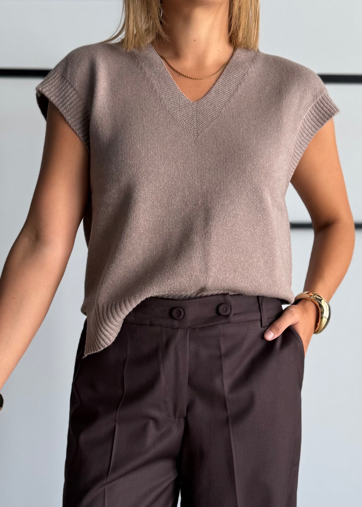 Gilet in maglia con scollo V tortora - ZAHJR