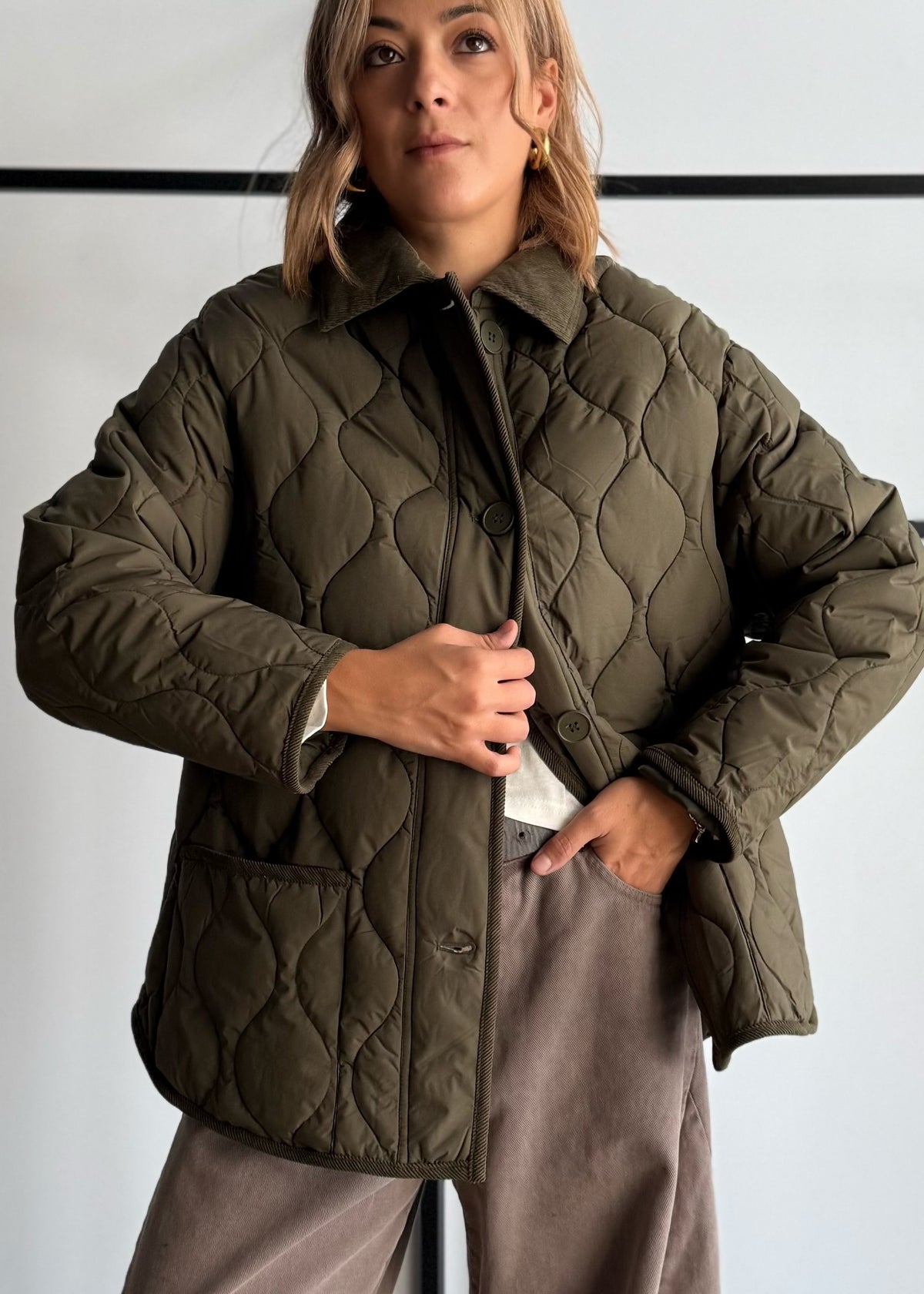 Giacca COZY militare trapuntata con colletto in velluto