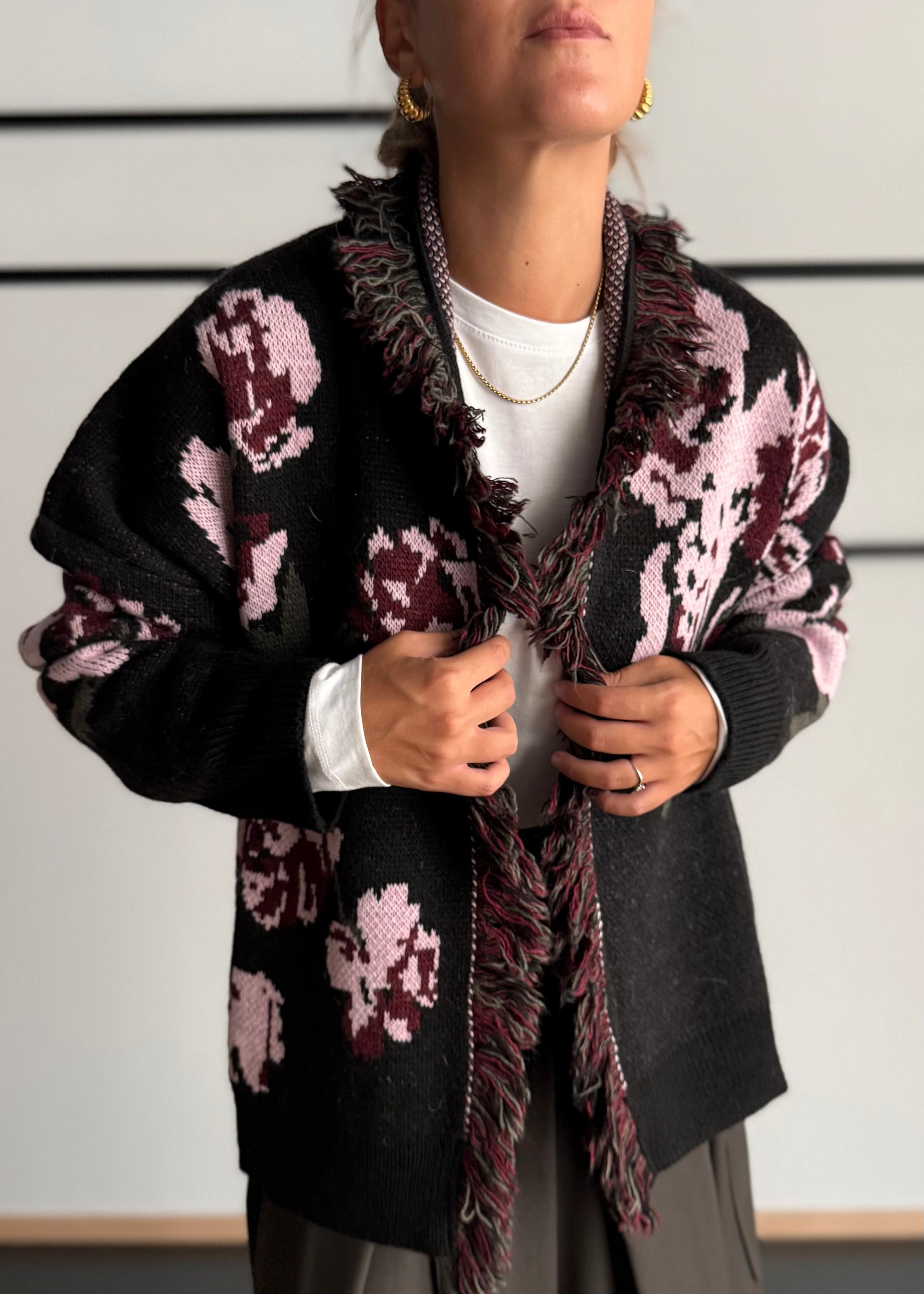 Cardigan jacquard floreale con frange - KONTATTO