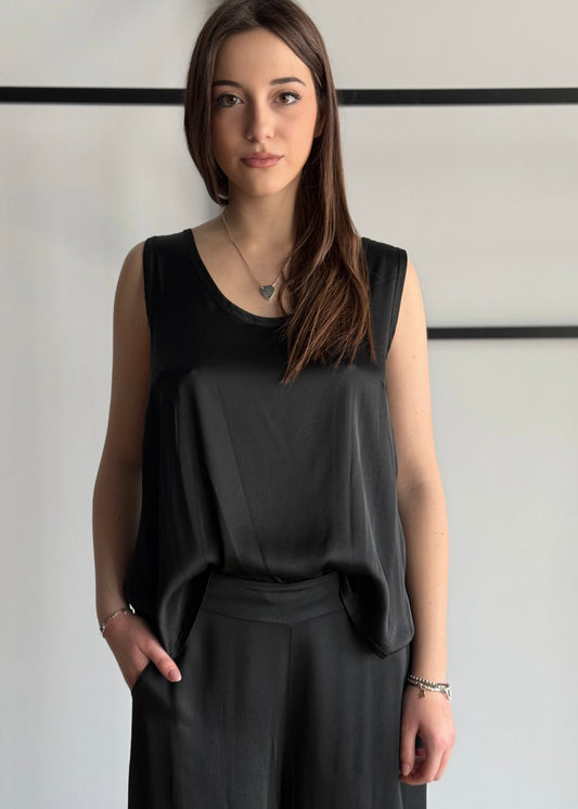 Top ZAHJR smanicato nero