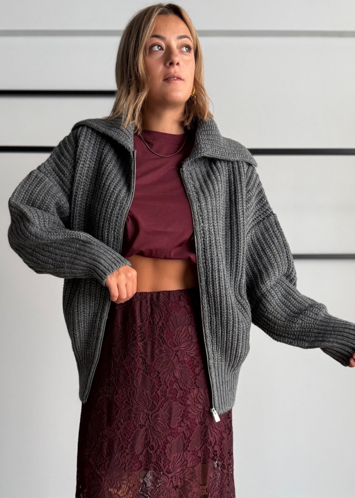 Cardigan grigio con maxi collo e zip - KONTATTO