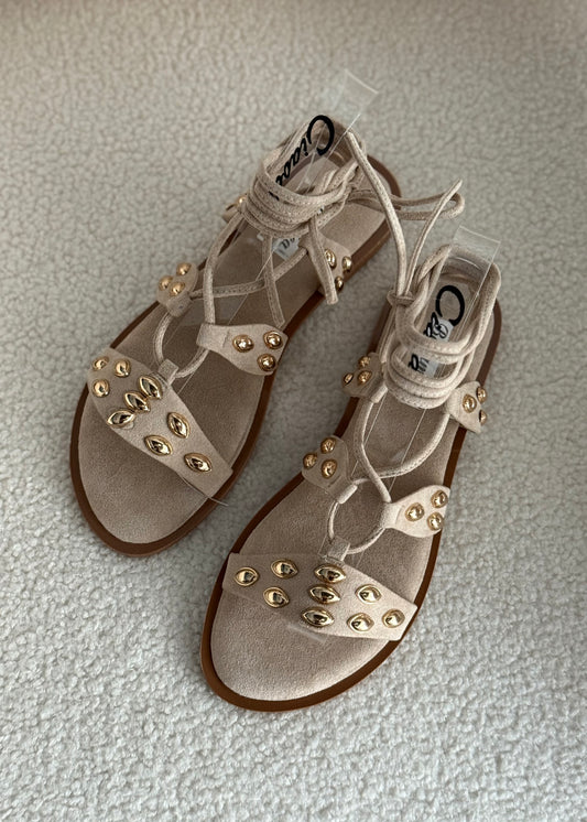 Sandali THEVICE con borchie oro beige