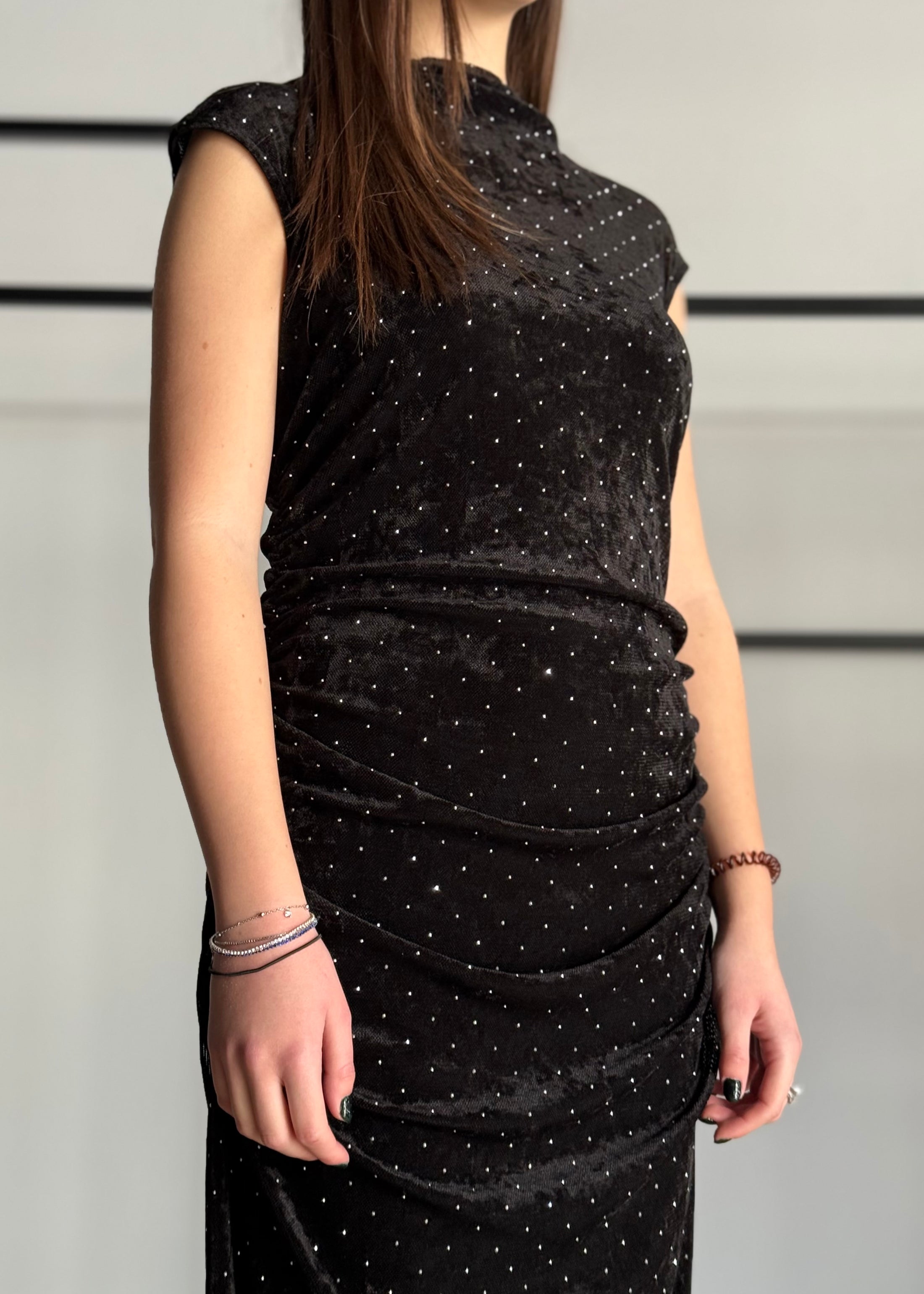 Abito KONTATTO in velluto con micro strass