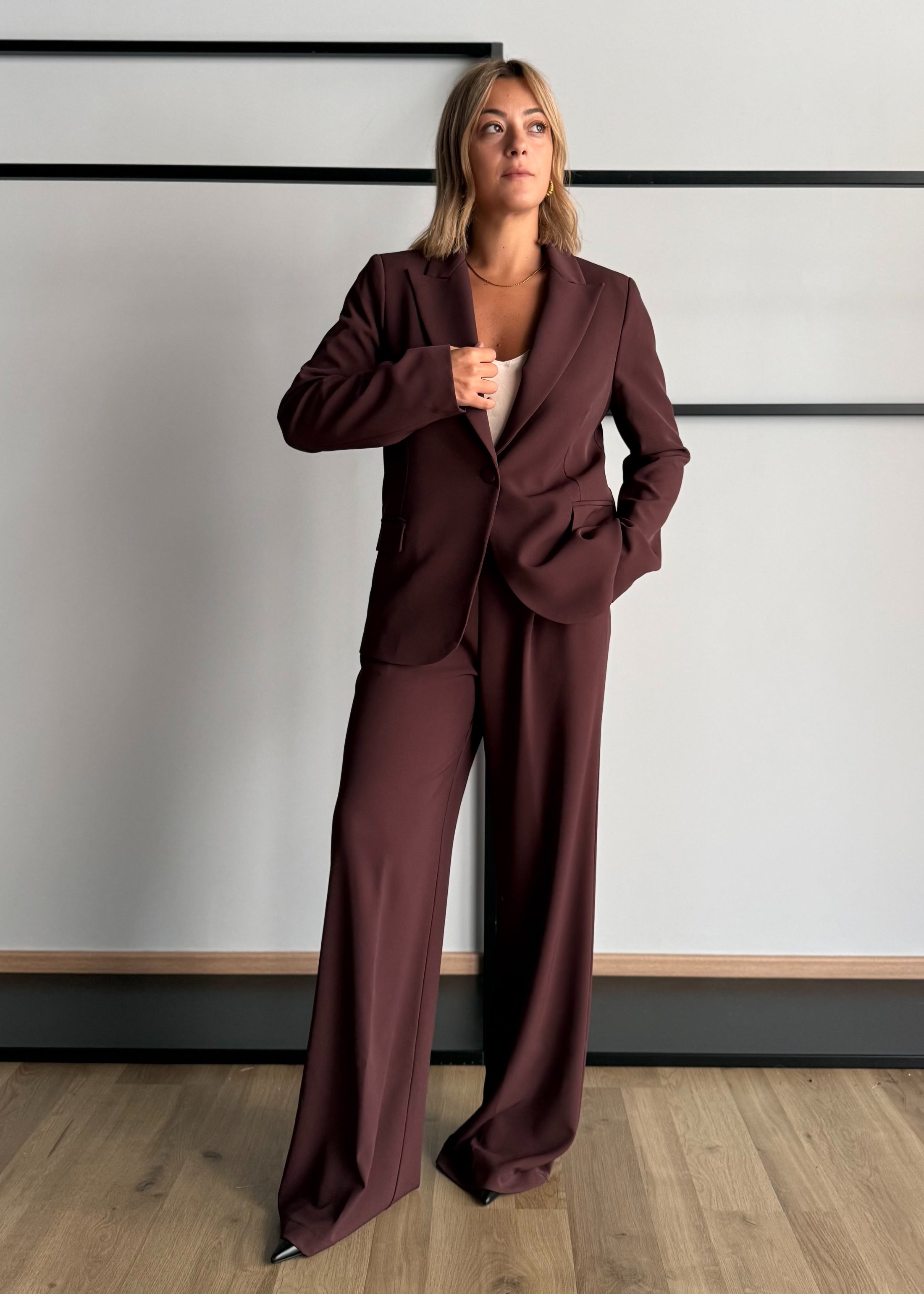 Tailleur essential vino