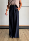 Carica l'immagine nel visualizzatore della galleria, Pantalone blu palazzo con cintura - ZAHJR
