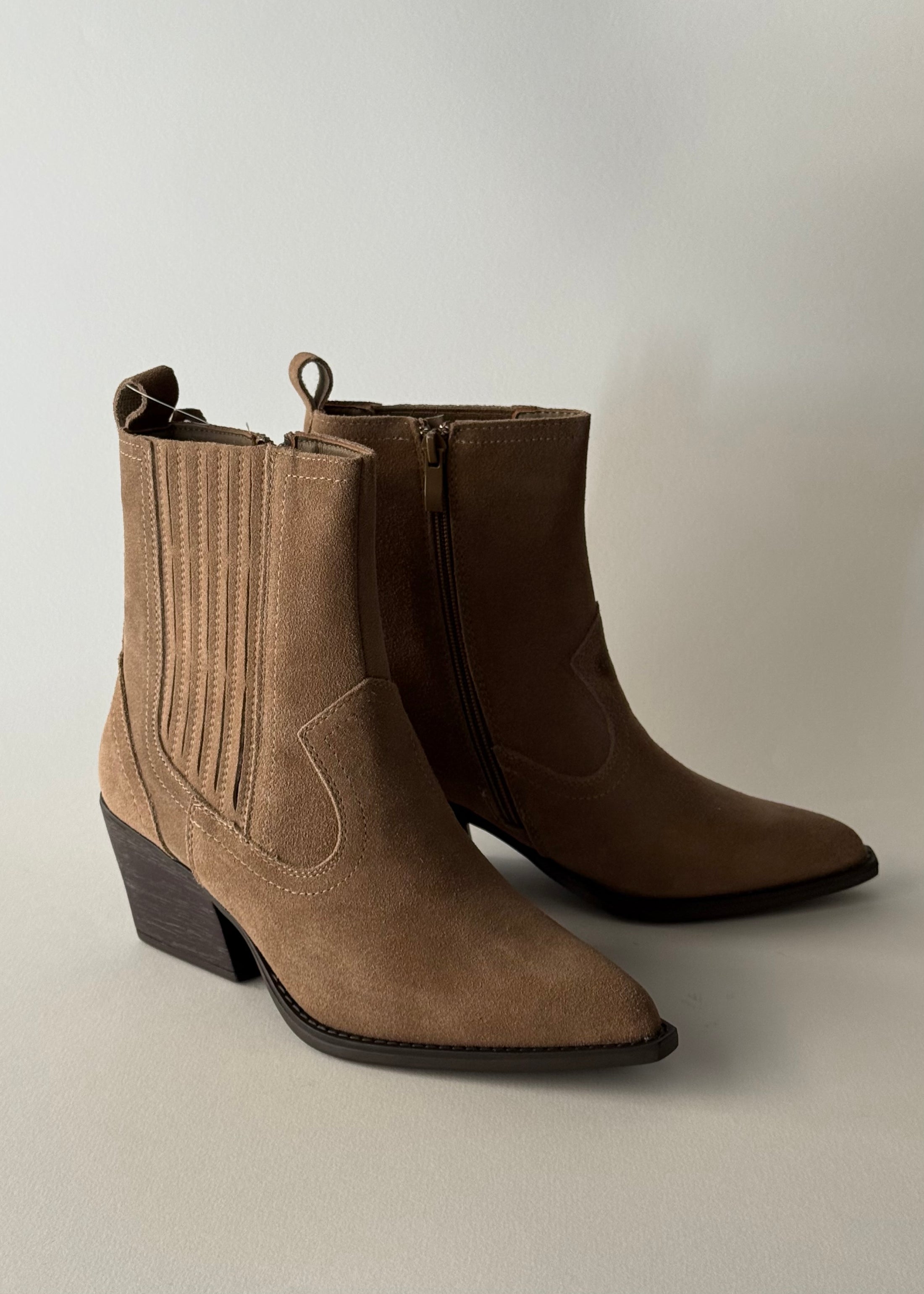 Texano TEVICE in camoscio taupe