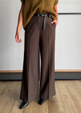 Carica l'immagine nel visualizzatore della galleria, Pantalone moro palazzo con cintura - ZAHJR
