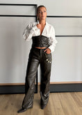 Carica l'immagine nel visualizzatore della galleria, Pantalone wide leg in ecopelle moro - PHILIALOFT
