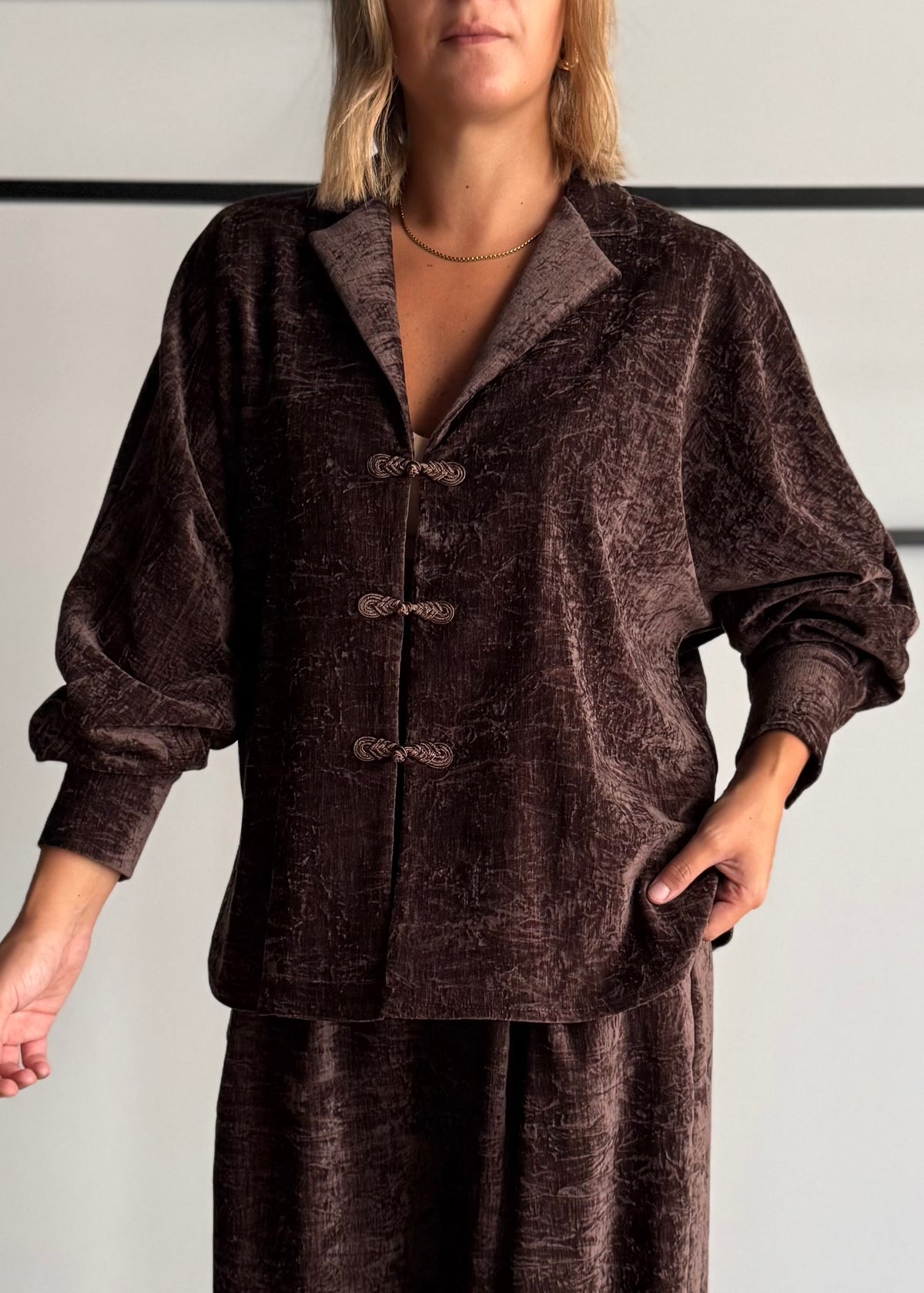 Camicia moro in velluto con alamari - PHILIALOFT
