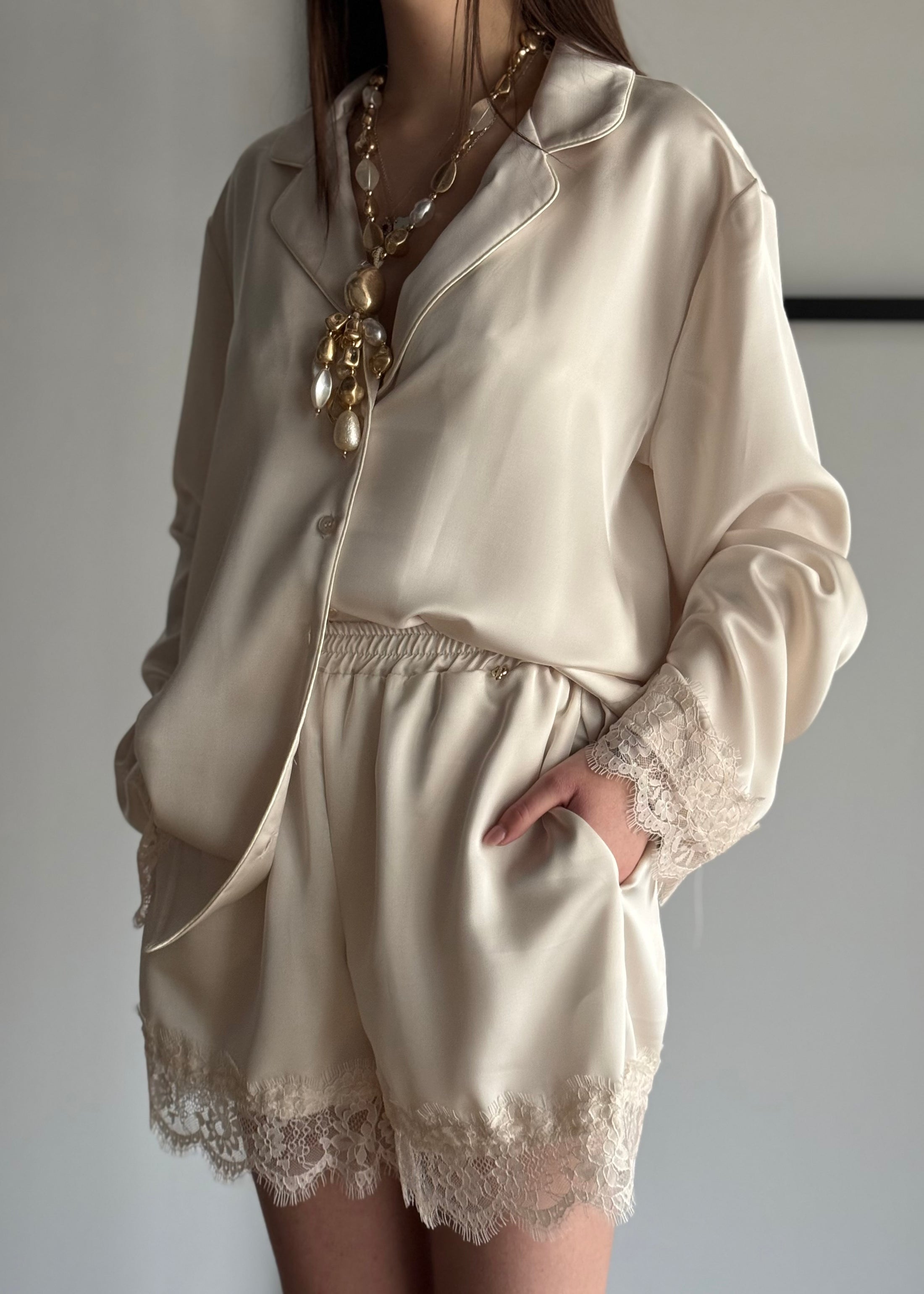 Shorts PHILIALOFT con pizzo