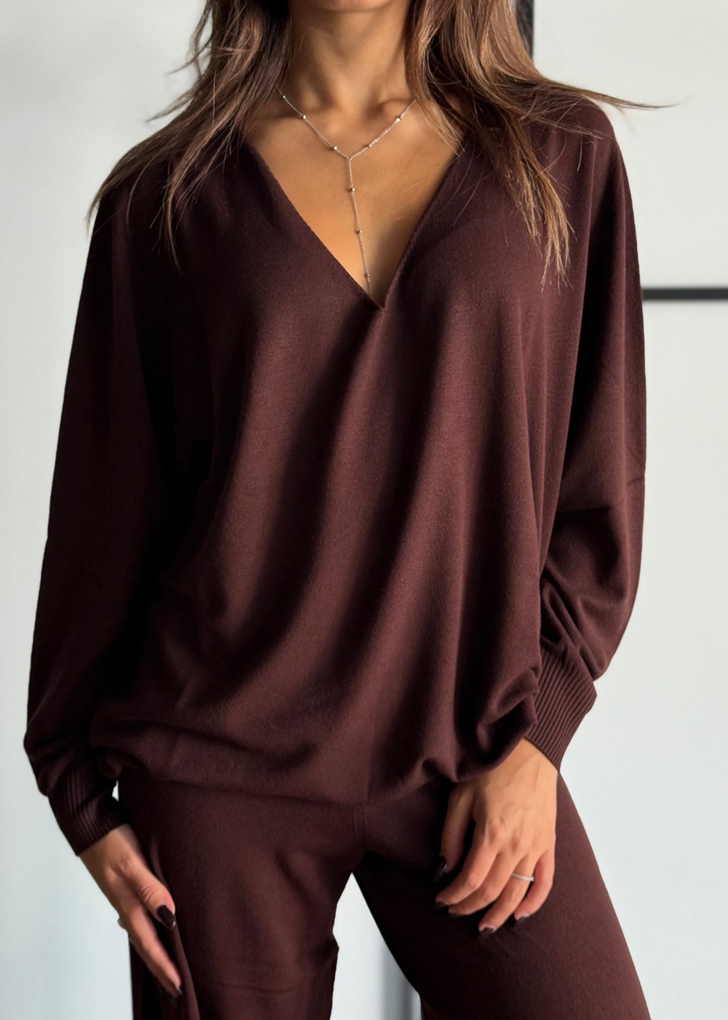 Maglia in viscosa scollo a V -KONTATTO