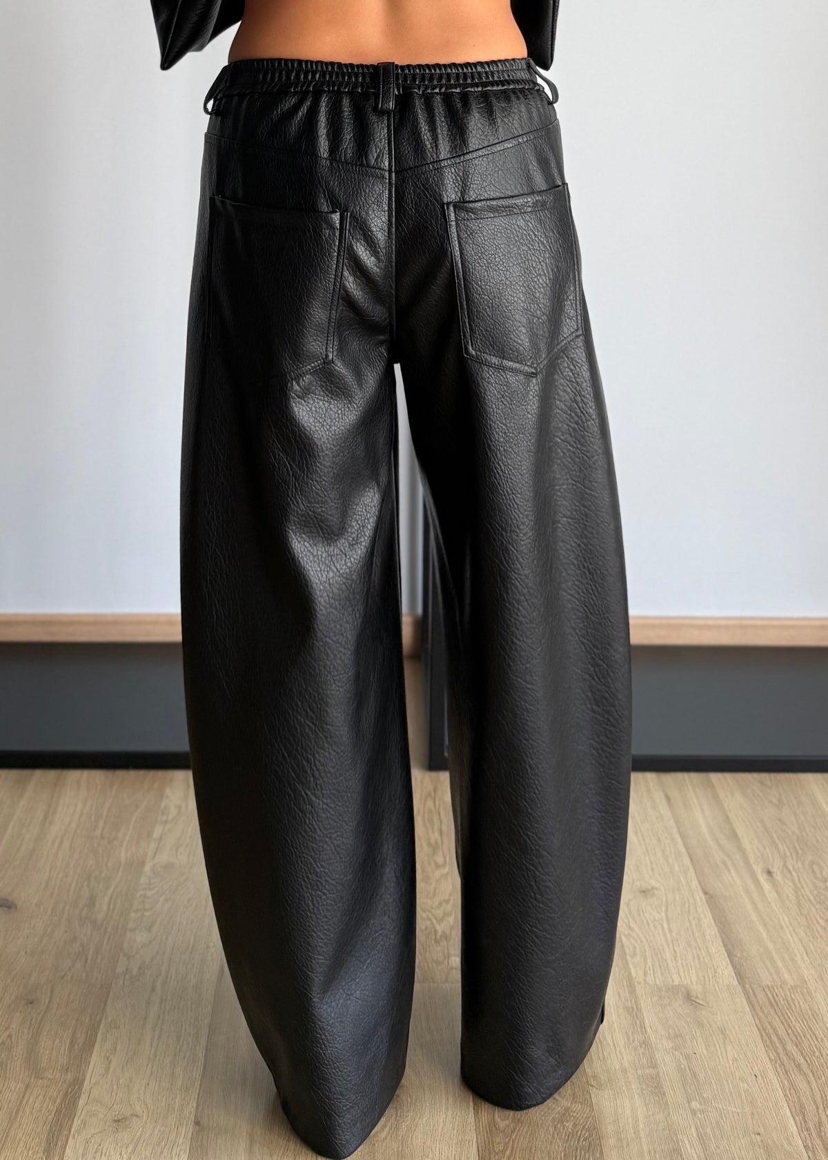 Pantalone wide leg in ecopelle nero - PHILIALOFT