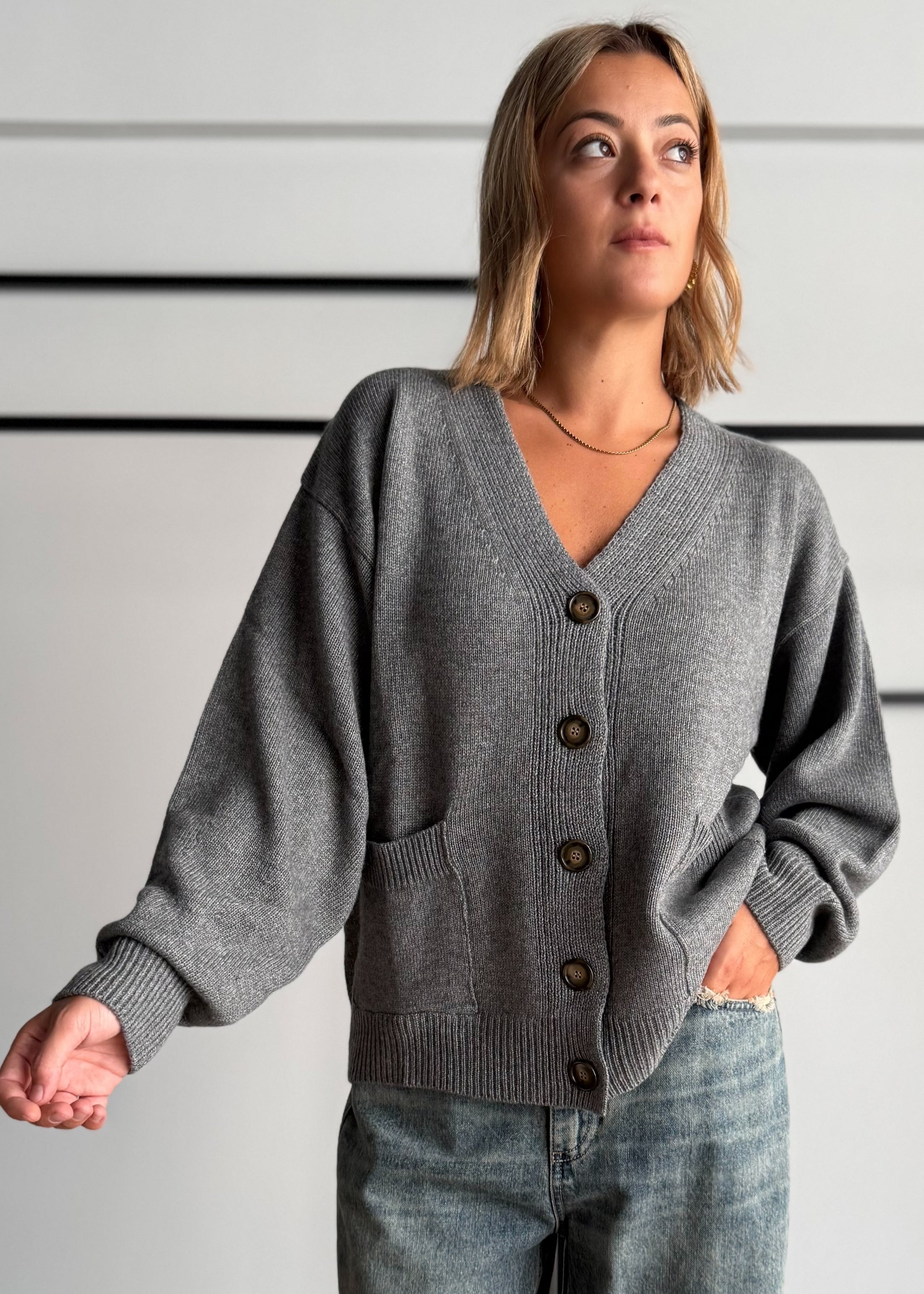 Cardigan over grigio con tasche - KONTATTO