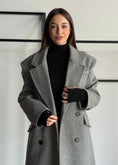 Carica l'immagine nel visualizzatore della galleria, Cappotto JUSTWEST doppiopetto oversize
