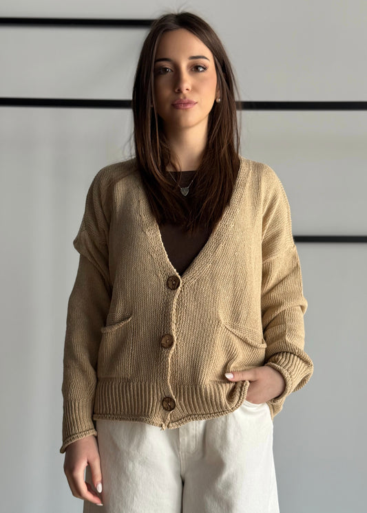 Cardigan ZAHJR cammello con bottoni in legno