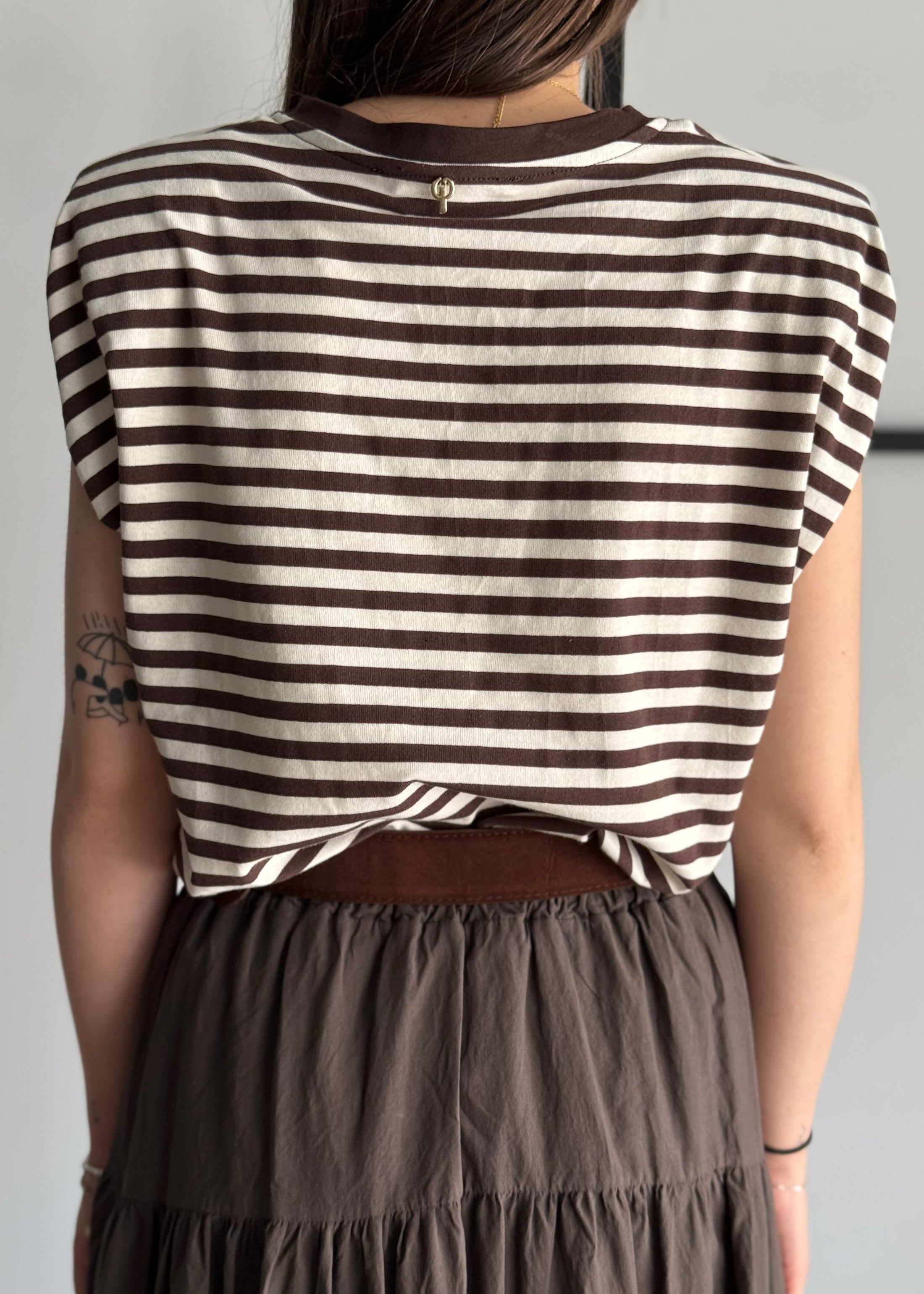 T-shirt PHILIALOFT rigata moro con spalline strutturate