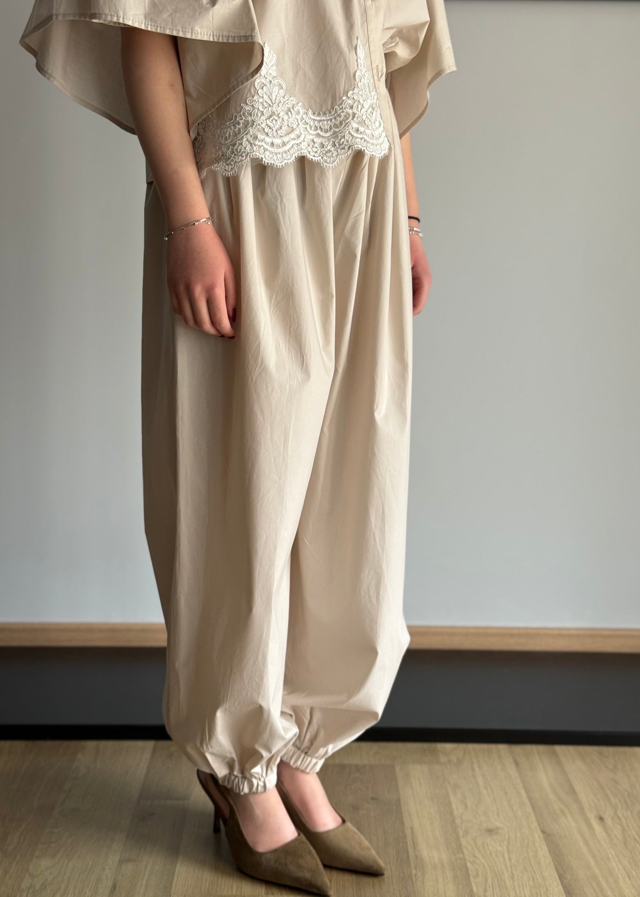 Pantaloni KIKISIX jogger