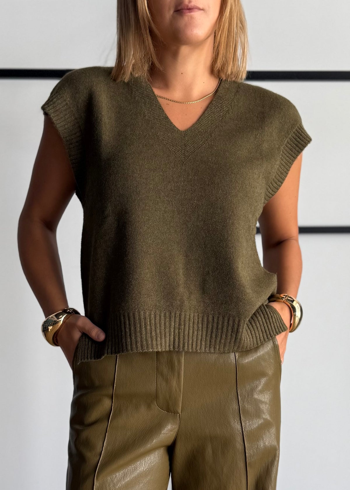 Gilet in maglia con scollo a V olio -  ZAHJR