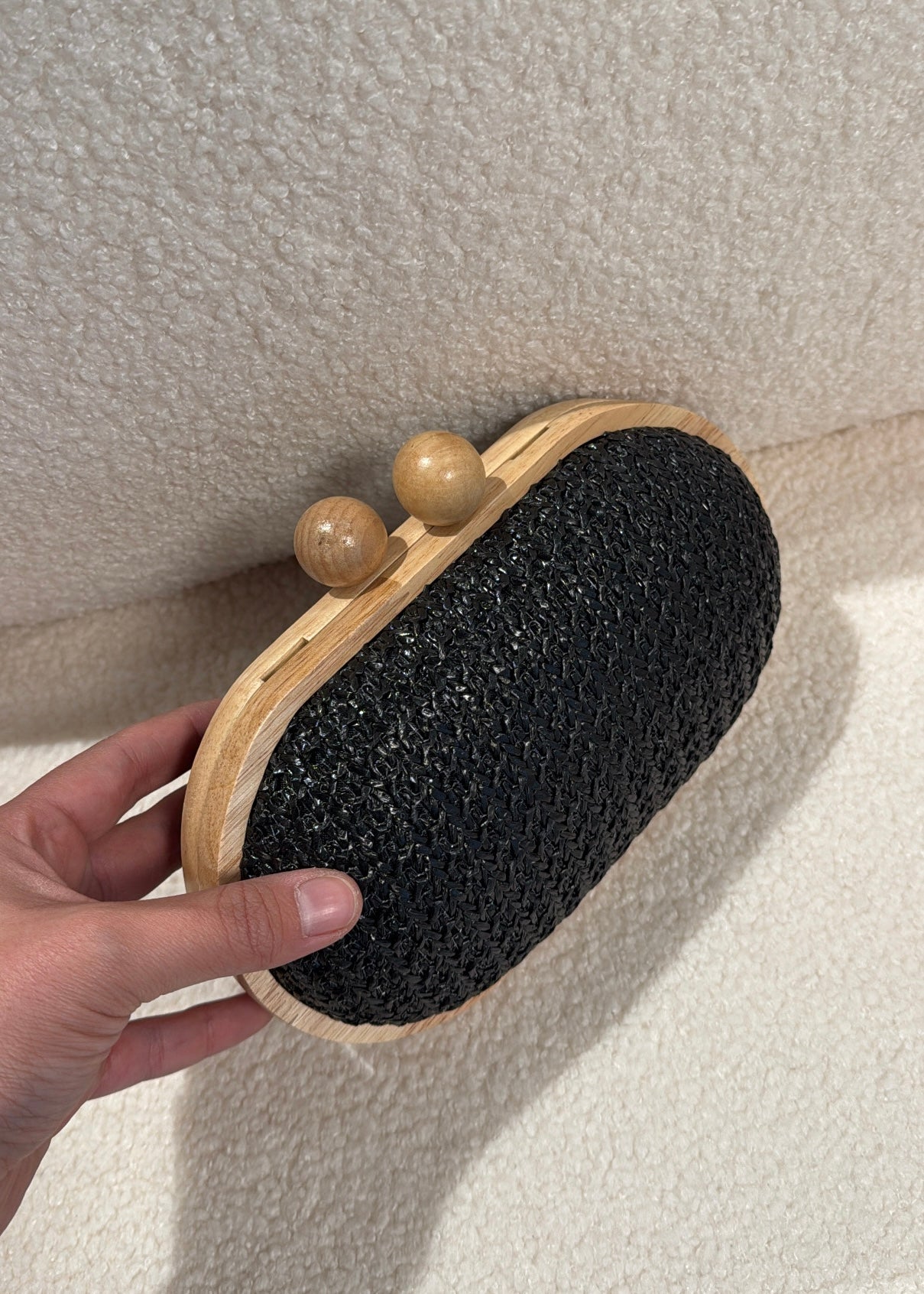 Clutch in raffia nera