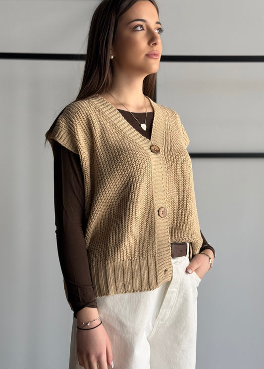Gilet ZAHJR in maglia con bottoni cammello