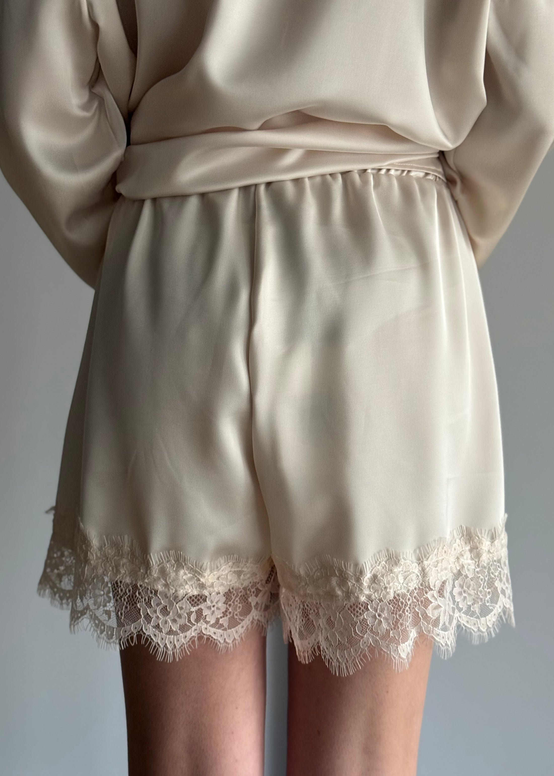 Shorts PHILIALOFT con pizzo
